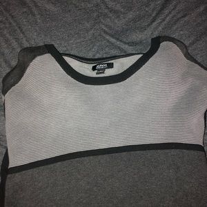 Multi colored sweater long sleeve